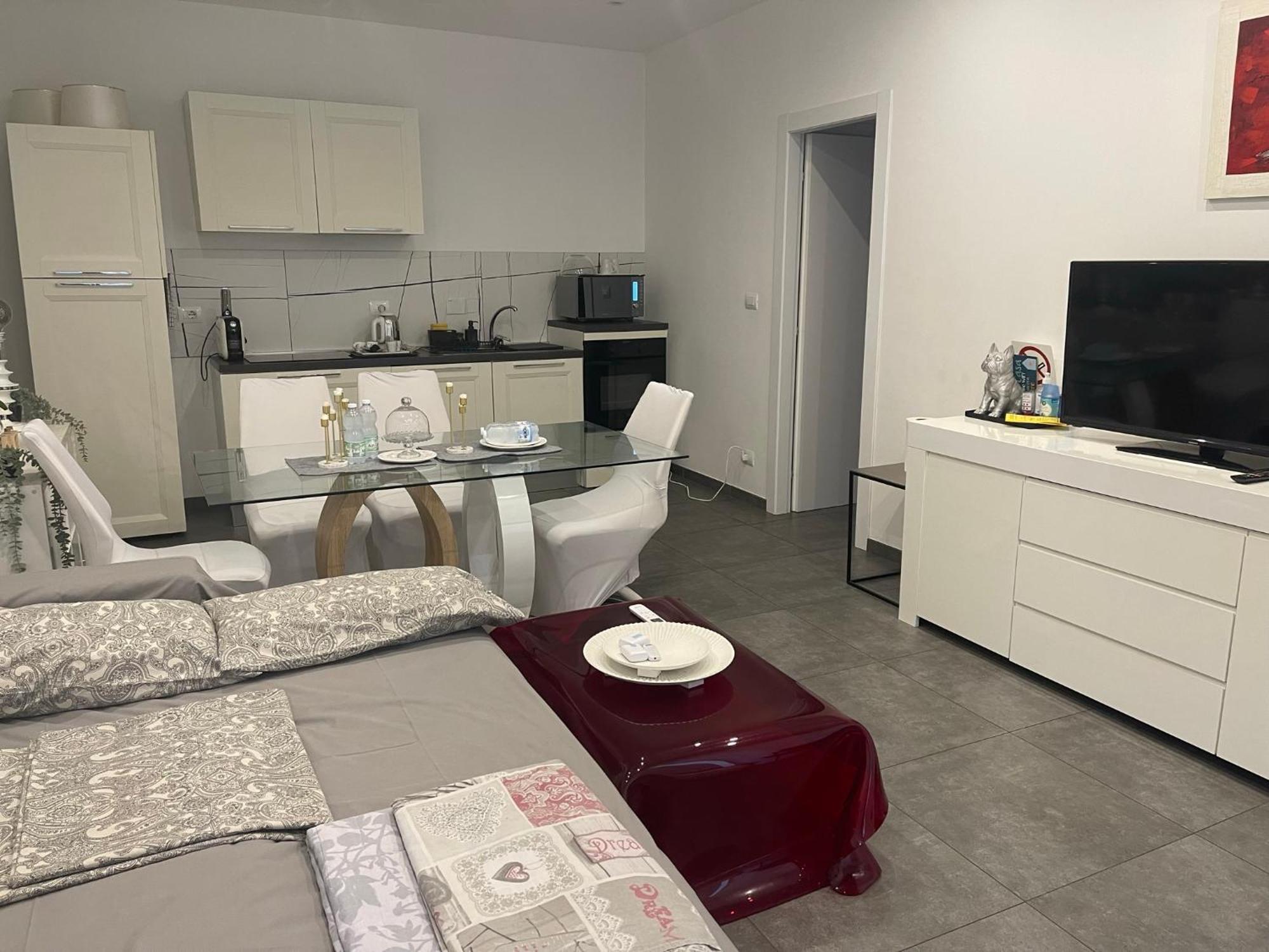 Decoluxe !Apartamento Con 1 Camera Da Letto , In Zona San Paolo , Via Martiniana Turin Ngoại thất bức ảnh